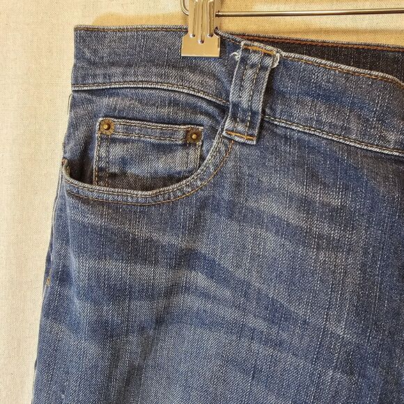 DKNY Soho Capri Jeans Large Cuff Women Size 10 Medium Wash Back Tab Pockets - Picture 3 of 15